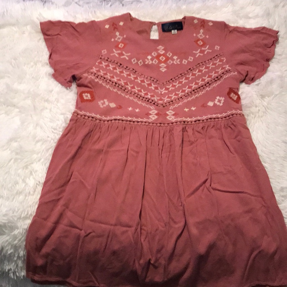 Francesca’s Shift Dress With Embroidery Details
